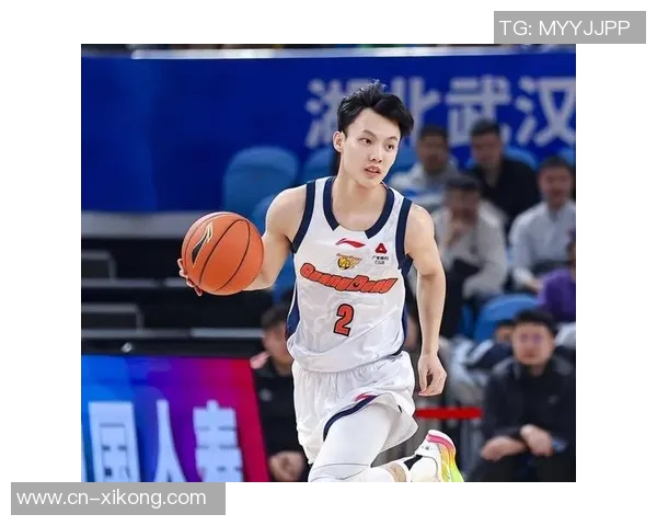 徐杰伤愈复出戴发带热身广东客场挑战浙江期待精彩表现